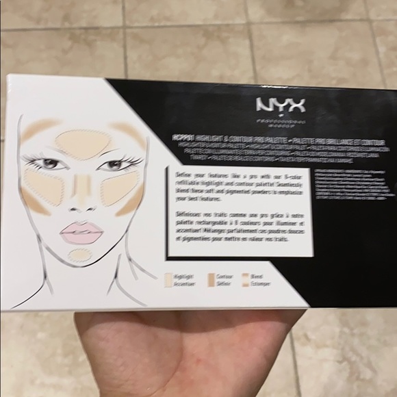 NWT NYX Professional Highlight & Contour Palette - Picture 2 of 2